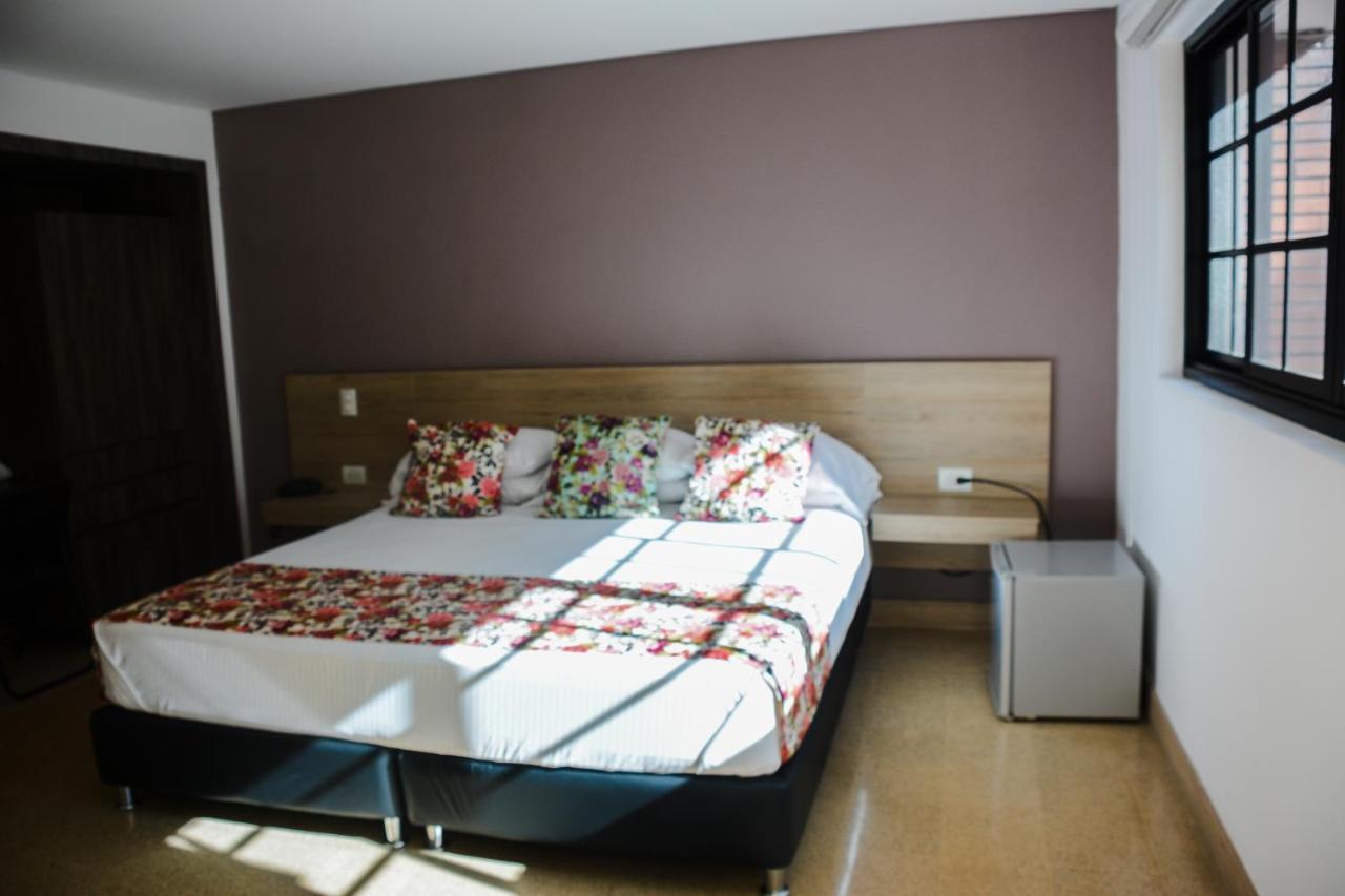 Hotel Poma Rosa Medellín Eksteriør billede